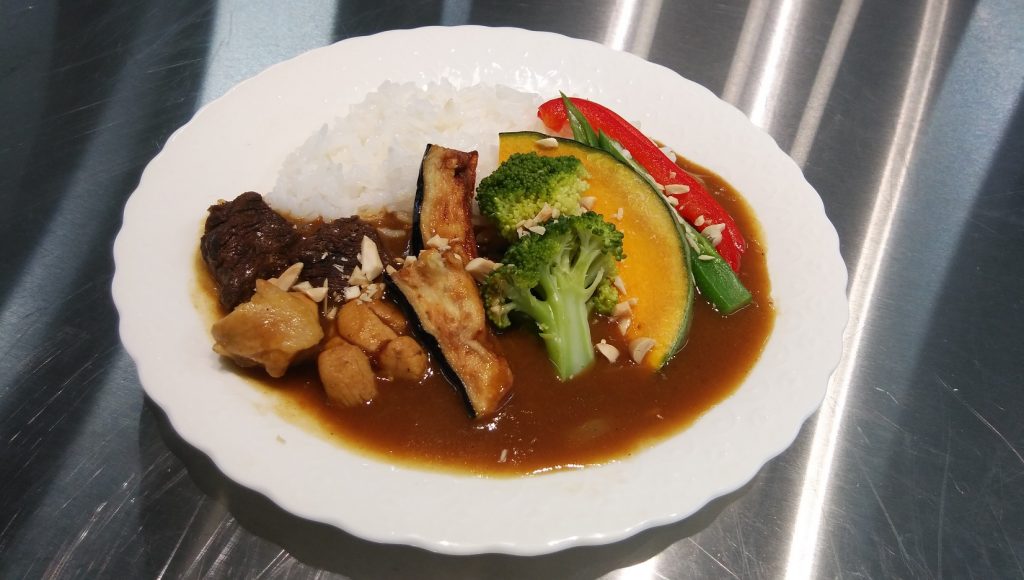 ジビエ入り自然の恵みカレー