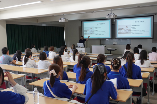 千里金蘭大学オープンキャンパスの様子
